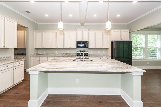 225 Weston Hall Drive, Summerville, SC 29483