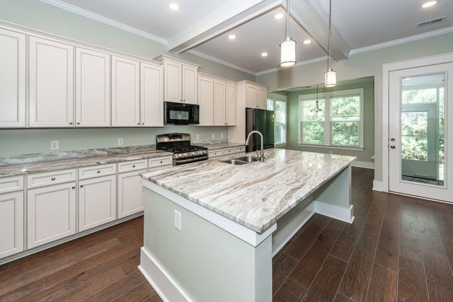 225 Weston Hall Drive, Summerville, SC 29483