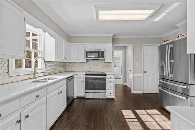 6304 BROOMSEDGE Trail, Peachtree Corners, GA 30092