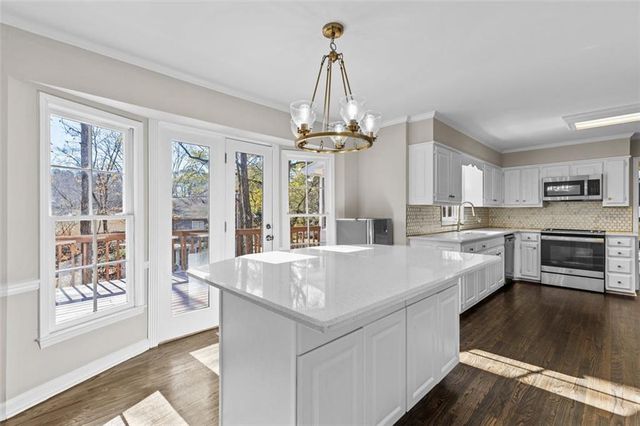 6304 BROOMSEDGE Trail, Peachtree Corners, GA 30092