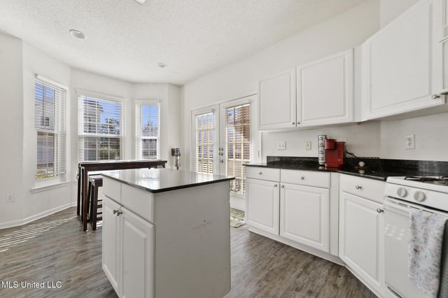 2252 Beach Drive, 2301, Gulfport, MS 39507