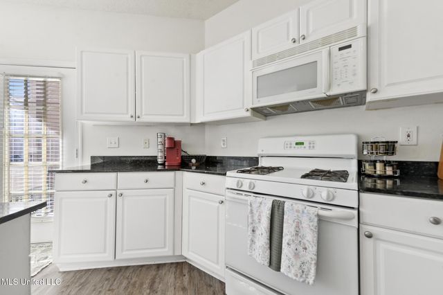 2252 Beach Drive, 2301, Gulfport, MS 39507