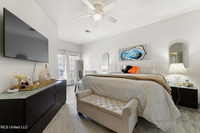 2252 Beach Drive, 2301, Gulfport, MS 39507