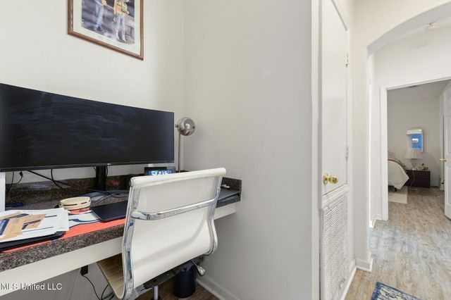 2252 Beach Drive, 2301, Gulfport, MS 39507