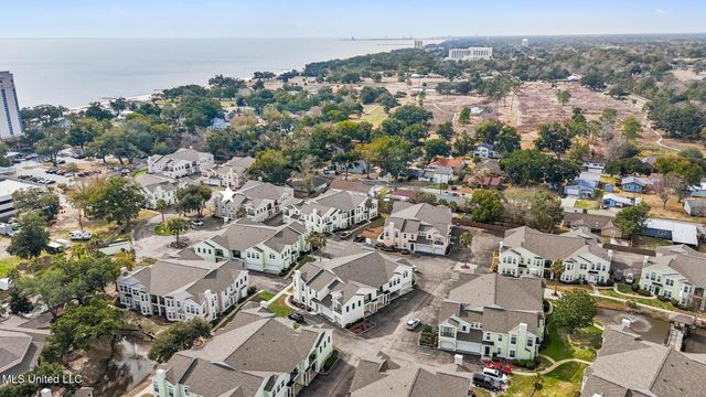 2252 Beach Drive, 2301, Gulfport, MS 39507