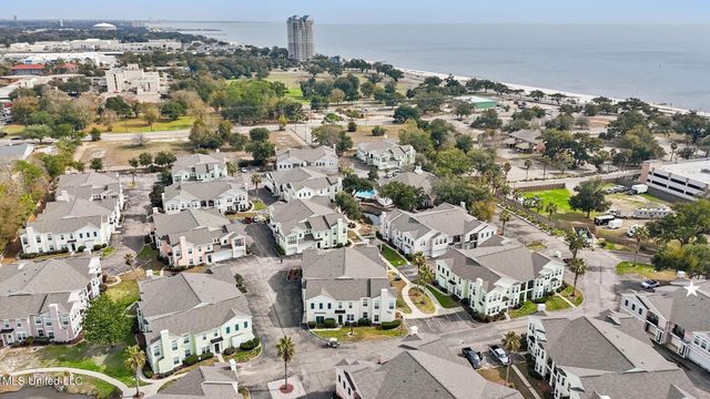 2252 Beach Drive, 2301, Gulfport, MS 39507