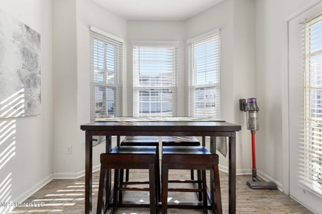 2252 Beach Drive, 2301, Gulfport, MS 39507