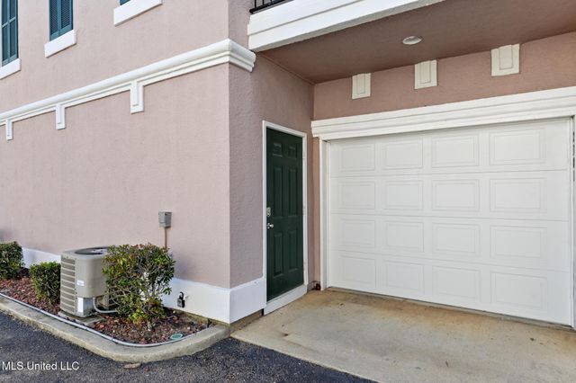 2252 Beach Drive, 2301, Gulfport, MS 39507