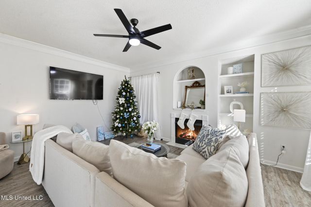 2252 Beach Drive, 2301, Gulfport, MS 39507