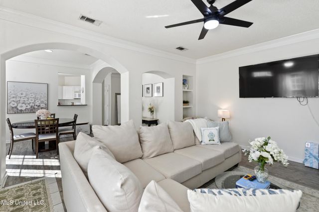 2252 Beach Drive, 2301, Gulfport, MS 39507