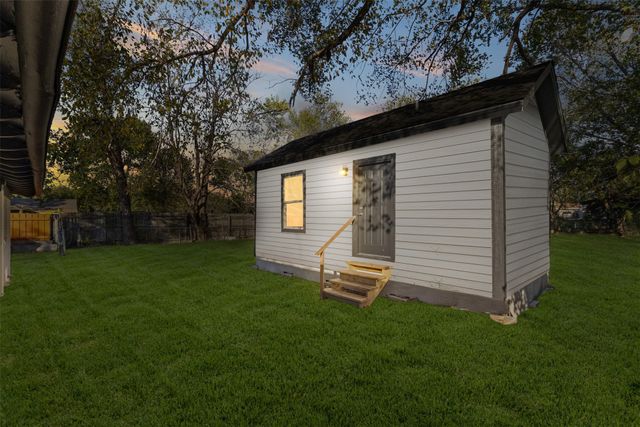 2014 Hickory Tree Road, Balch Springs, TX 75180