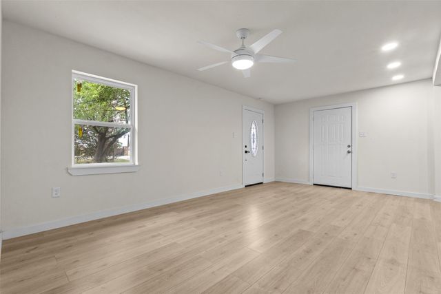 2014 Hickory Tree Road, Balch Springs, TX 75180