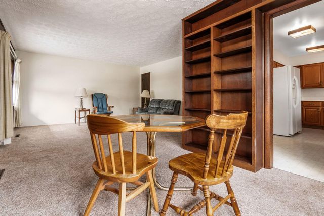 1284 Thurston Drive, Columbus, OH 43227