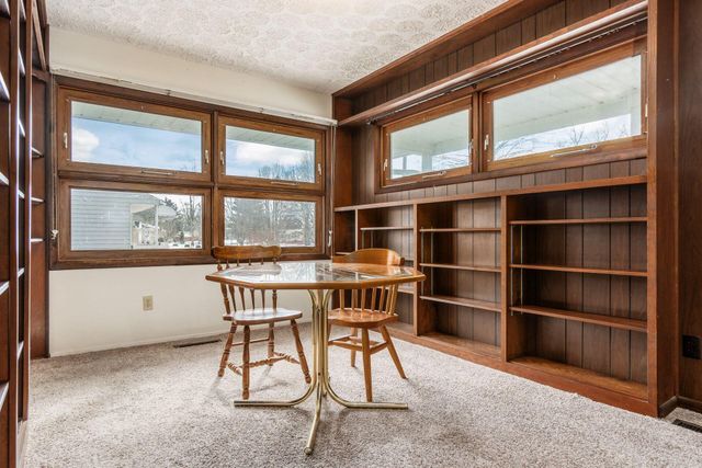 1284 Thurston Drive, Columbus, OH 43227