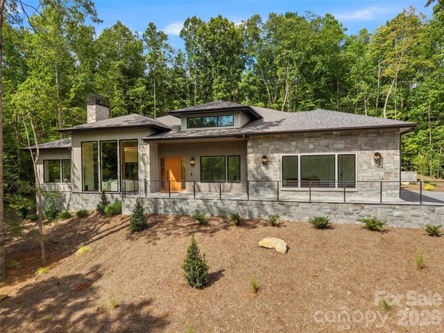 645 Walnut Valley Parkway, Arden, NC 28704