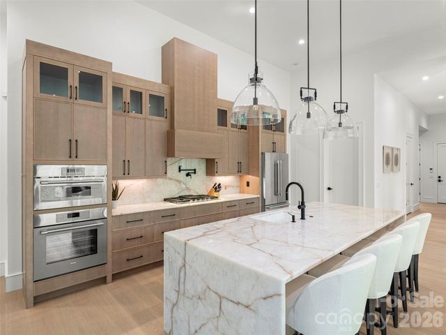 645 Walnut Valley Parkway, Arden, NC 28704