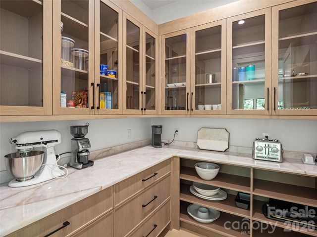 645 Walnut Valley Parkway, Arden, NC 28704