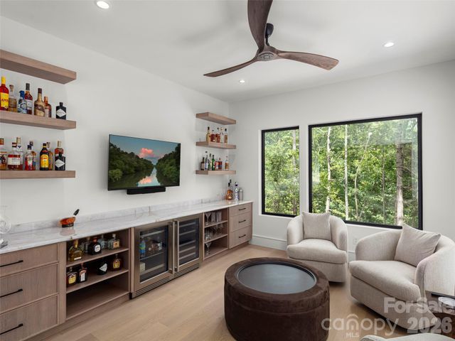 645 Walnut Valley Parkway, Arden, NC 28704