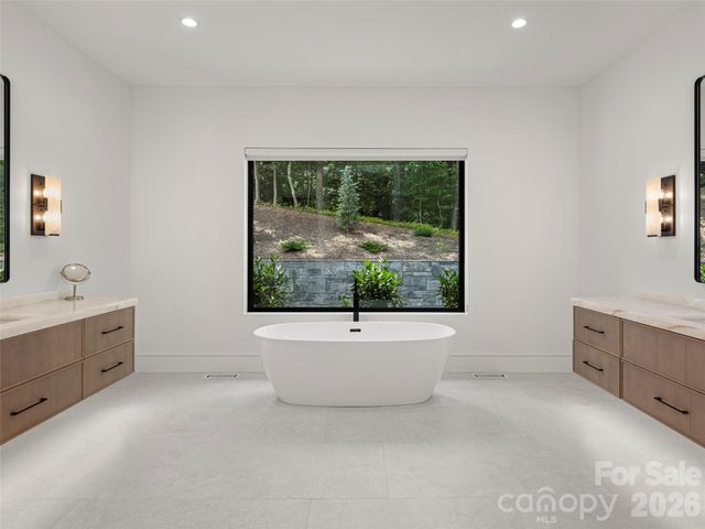 645 Walnut Valley Parkway, Arden, NC 28704