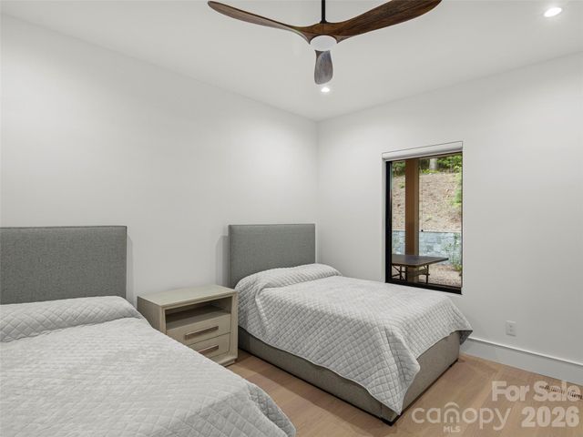 645 Walnut Valley Parkway, Arden, NC 28704