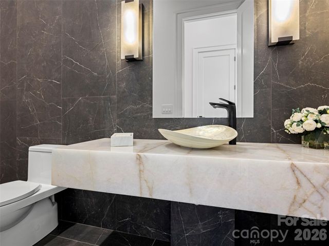 645 Walnut Valley Parkway, Arden, NC 28704