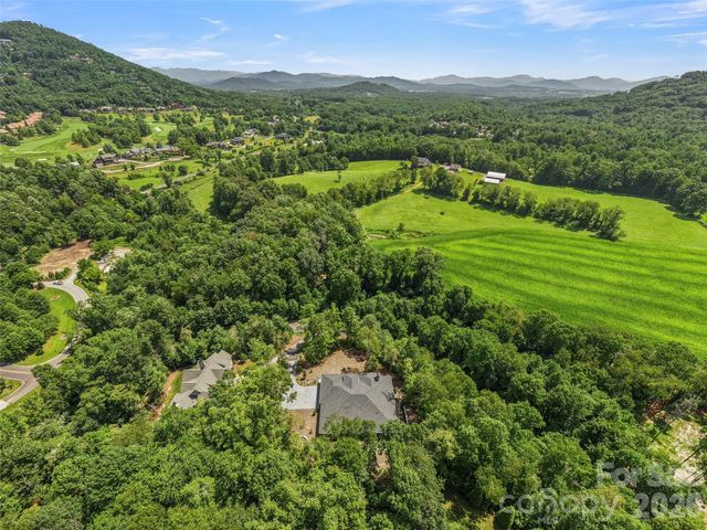 645 Walnut Valley Parkway, Arden, NC 28704