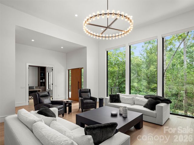 645 Walnut Valley Parkway, Arden, NC 28704