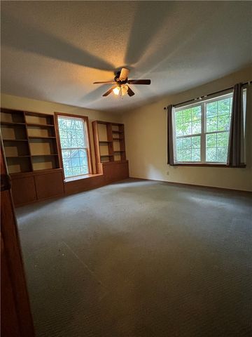 118 Jay Lane, Eureka Springs, AR 72632