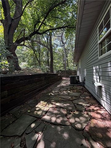 118 Jay Lane, Eureka Springs, AR 72632