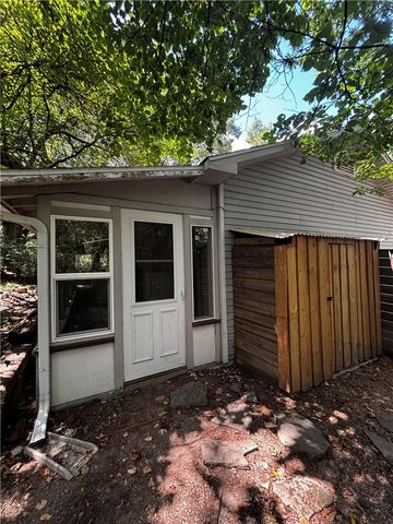 118 Jay Lane, Eureka Springs, AR 72632