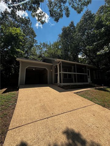 118 Jay Lane, Eureka Springs, AR 72632