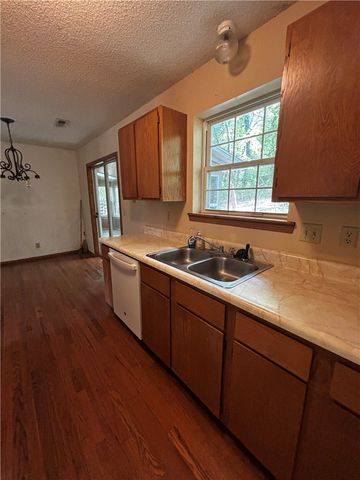 118 Jay Lane, Eureka Springs, AR 72632