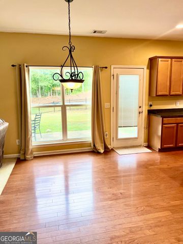 1116 Silverbrooke Drive, Powder Springs, GA 30127