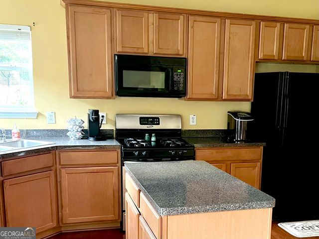 1116 Silverbrooke Drive, Powder Springs, GA 30127