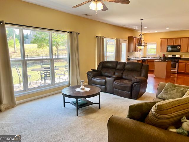 1116 Silverbrooke Drive, Powder Springs, GA 30127