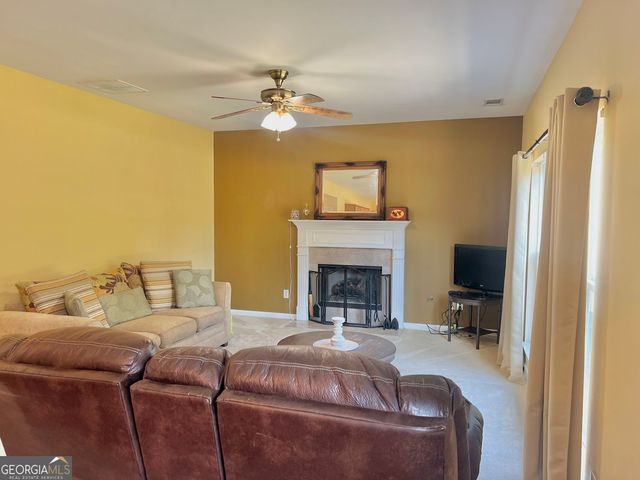 1116 Silverbrooke Drive, Powder Springs, GA 30127