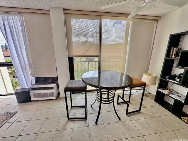 322 Aoloa Street 404, Kailua, HI 96734