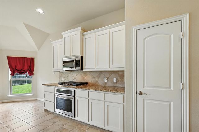 225 Brighton Drive, Desoto, TX 75115
