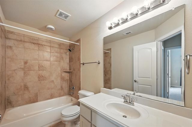225 Brighton Drive, Desoto, TX 75115