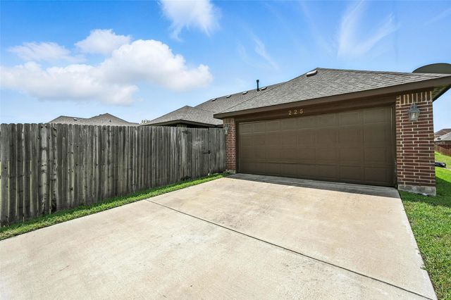 225 Brighton Drive, Desoto, TX 75115