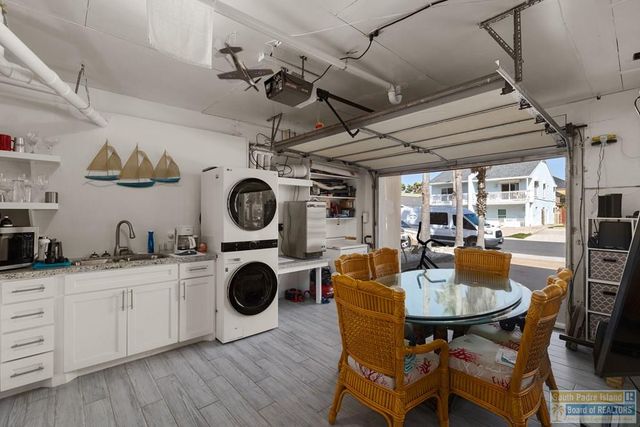 129 E Mars, South Padre Island, TX 78597