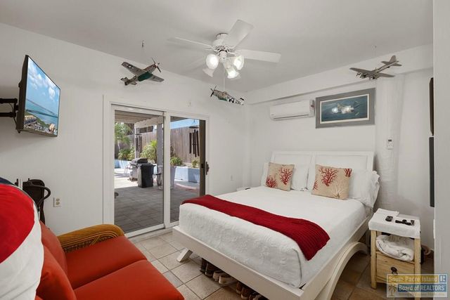 129 E Mars, South Padre Island, TX 78597