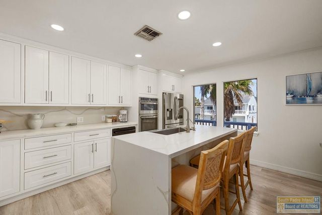 129 E Mars, South Padre Island, TX 78597