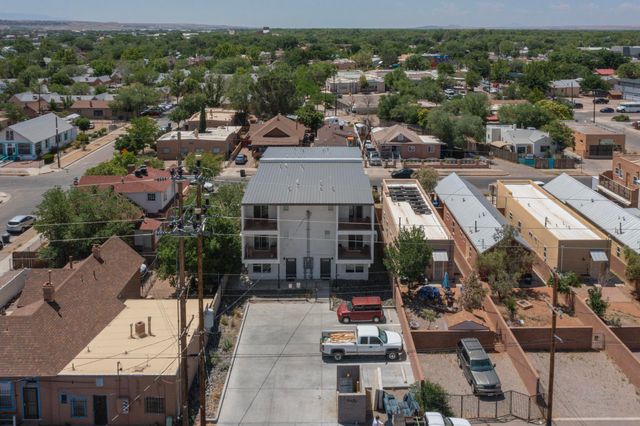 615 Iron Avenue SW, Albuquerque, NM 87102