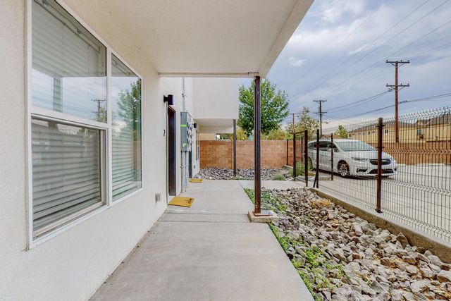 615 Iron Avenue SW, Albuquerque, NM 87102