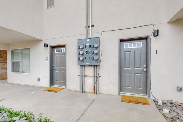 615 Iron Avenue SW, Albuquerque, NM 87102