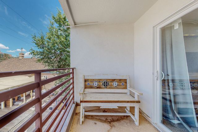 615 Iron Avenue SW, Albuquerque, NM 87102