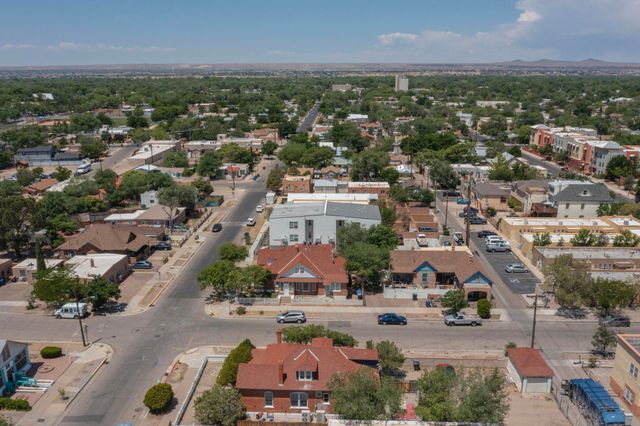 615 Iron Avenue SW, Albuquerque, NM 87102