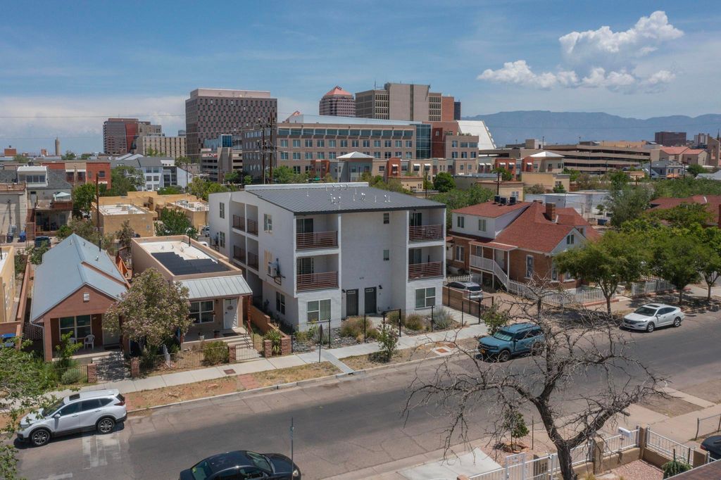 615 Iron Avenue SW, Albuquerque, NM 87102
