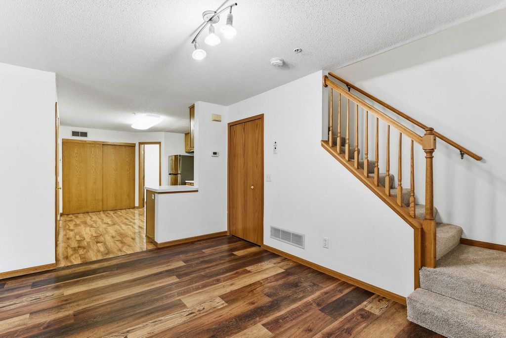 11256 Providence Lane, Eden Prairie, MN 55344 — photo 5